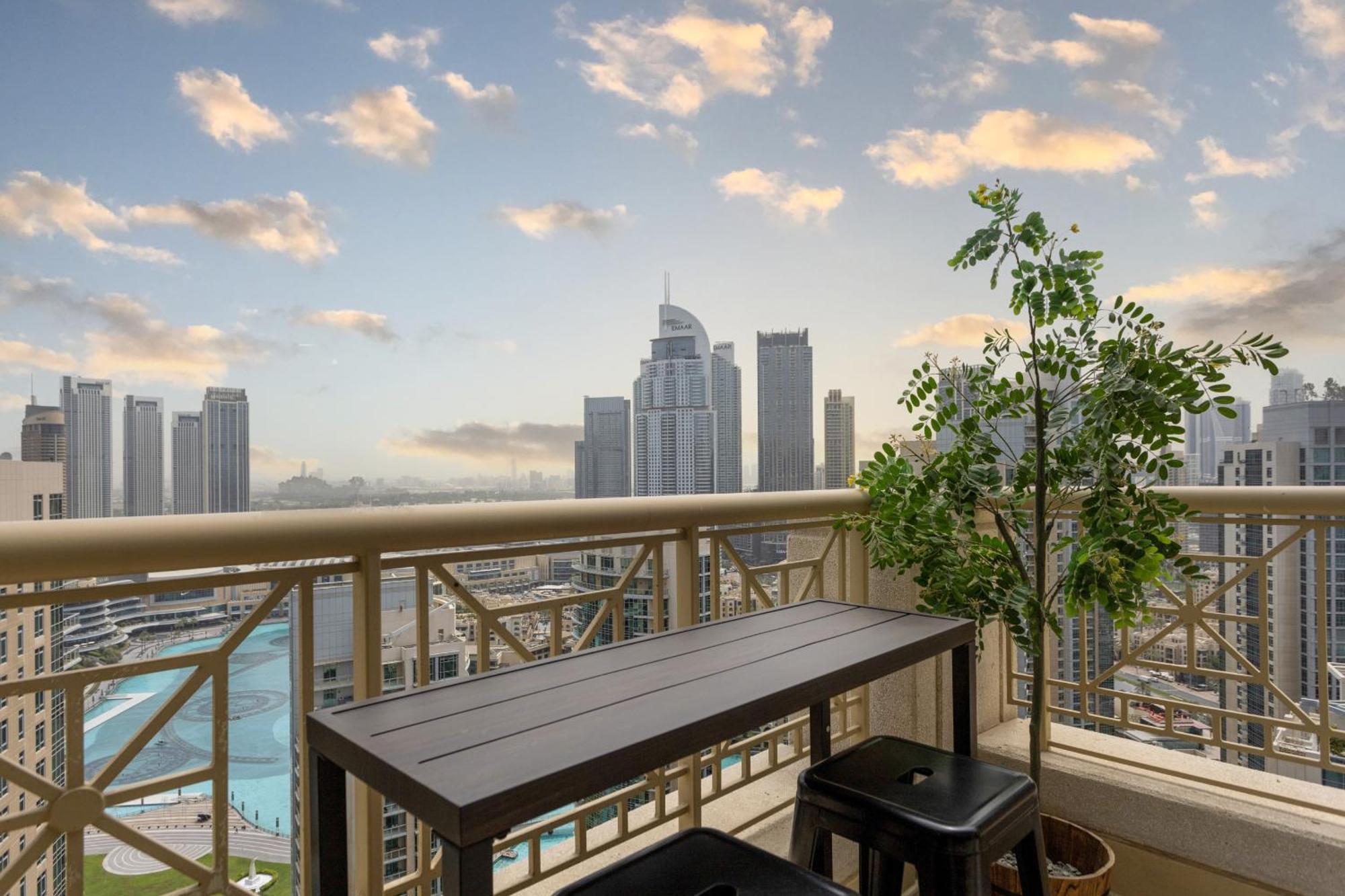Luxury 2Br Downtown Apt With Burj Khalifa Views 두바이 외부 사진